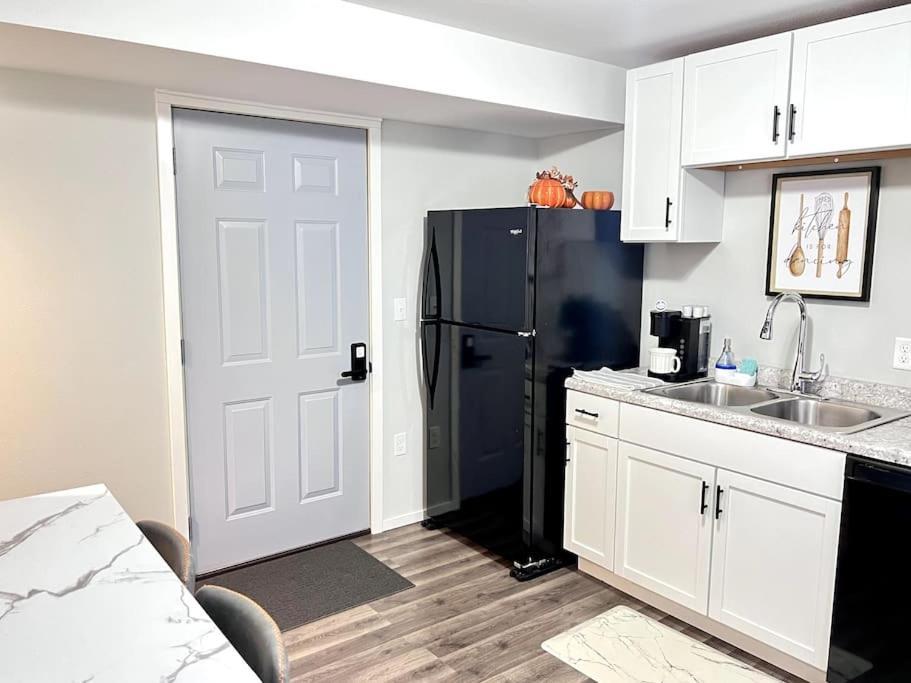 Nallo Stays Home Away From Home! Sioux Falls Exterior foto